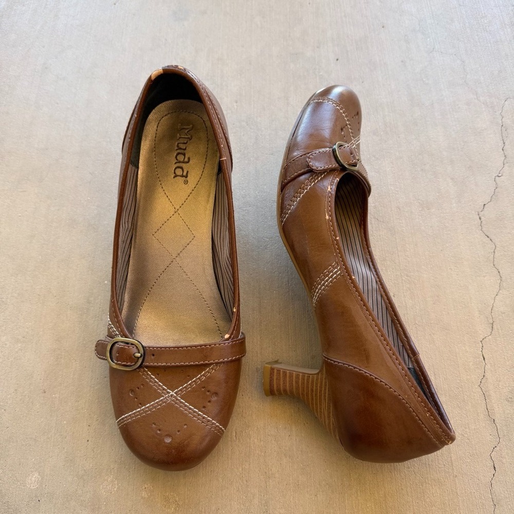 Mudd Womens 8.5 Brown Mary Jane Pumps Y2K Leather Kitten Heel Shoes